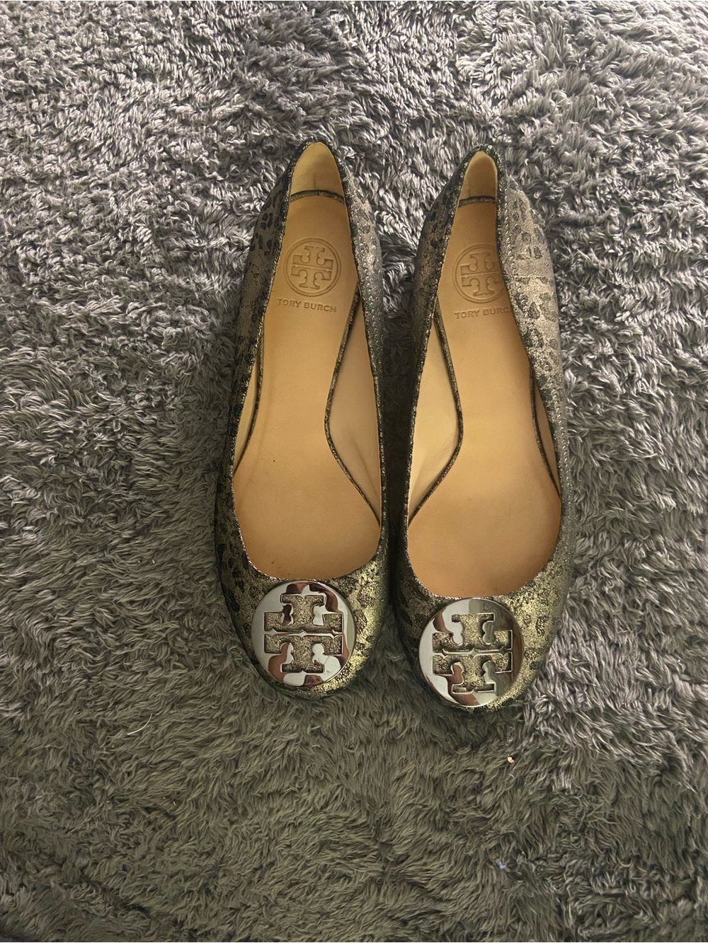 Tory Burch Metallic silver and black Logo Ballet Flats - Picture 3 of 7